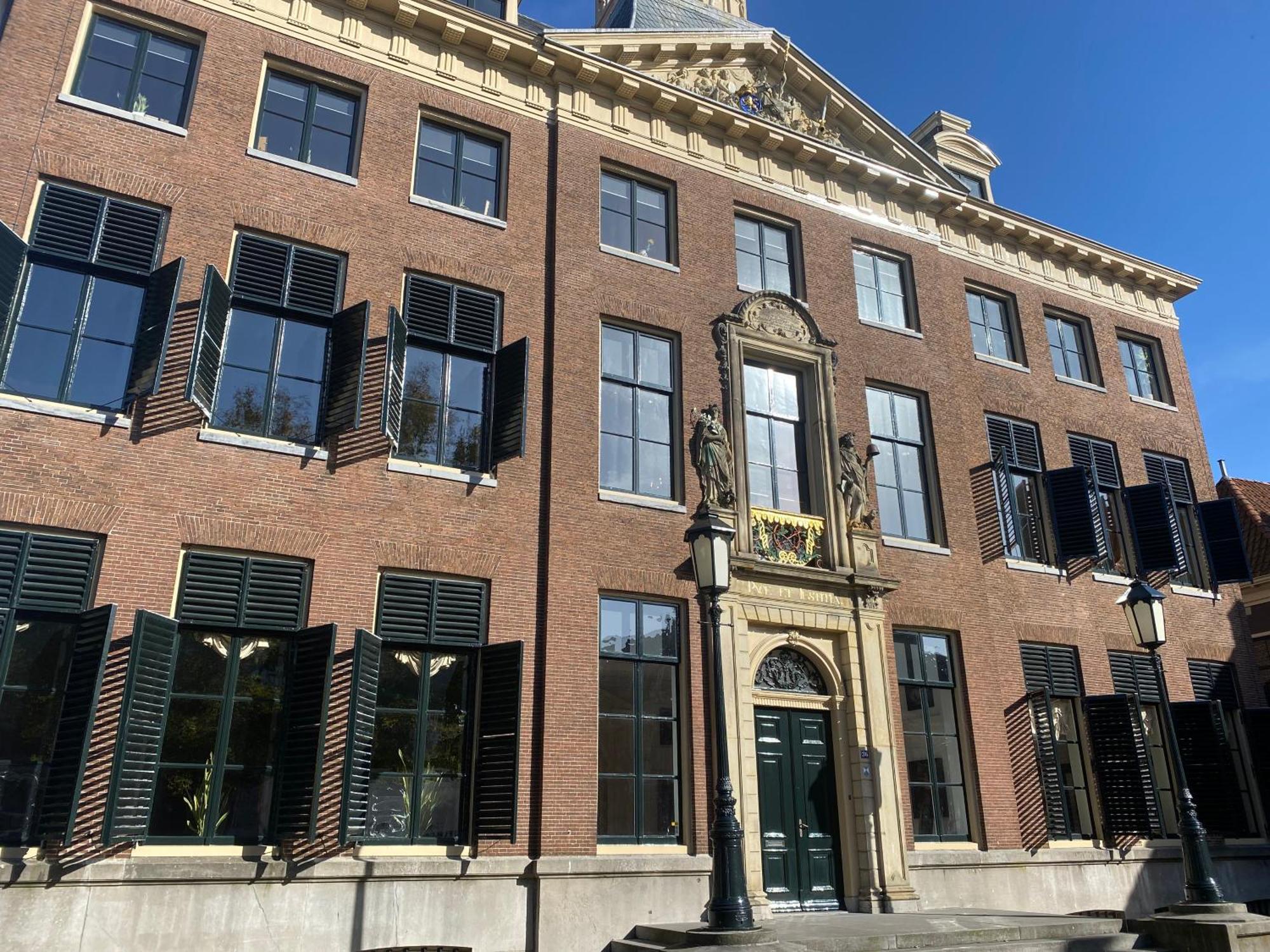 Elegant Appartement In Pakhuis Friesland Centrum Леэварден Экстерьер фото
